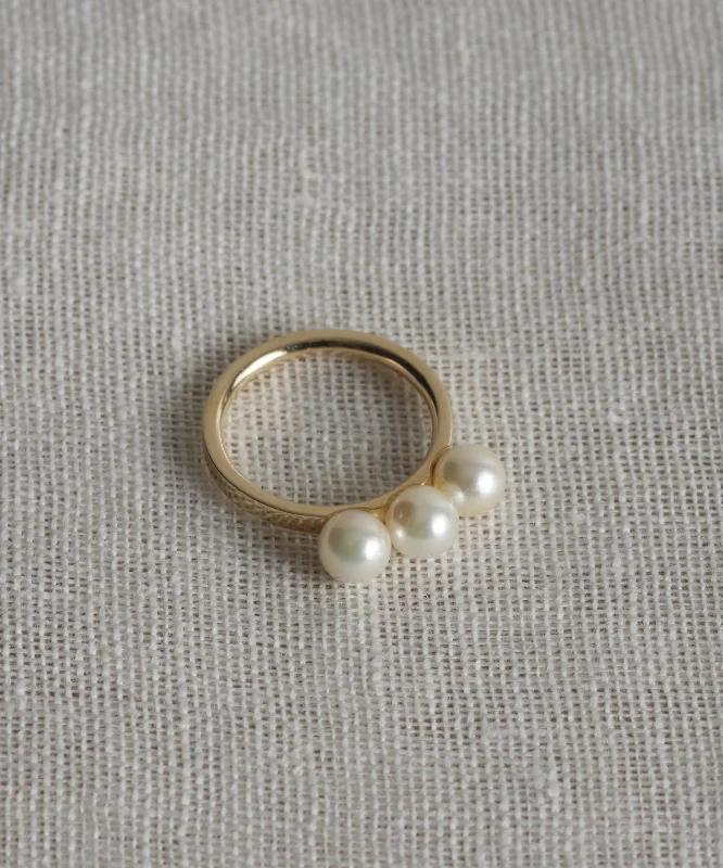 Elodie Pearl Ring